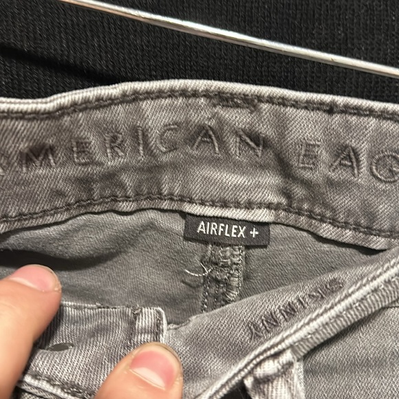 American Eagle grey mens skinny jeans airflex+ destroyed (Like New) size 30X30 - Picture 3 of 4